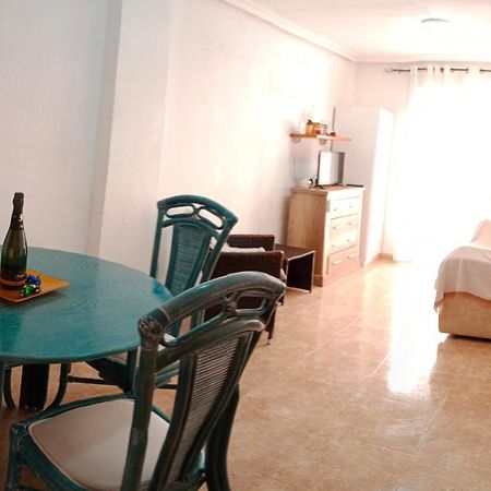 estudio wifi baño 1 sofá cama doble piscina playa 100mts Torrevieja Esterno foto
