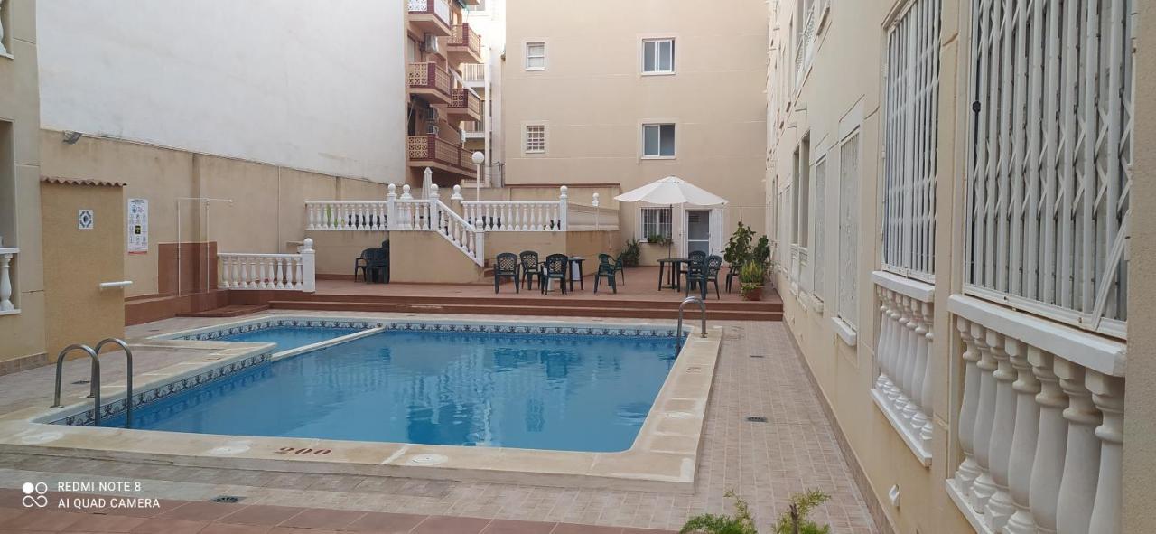 estudio wifi baño 1 sofá cama doble piscina playa 100mts Torrevieja Esterno foto